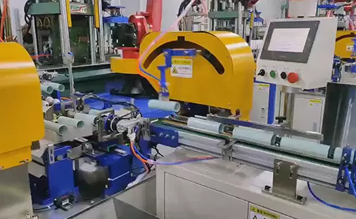 การทำงานเป็นทีมในห้องปฏิบัติการคลีนรูม